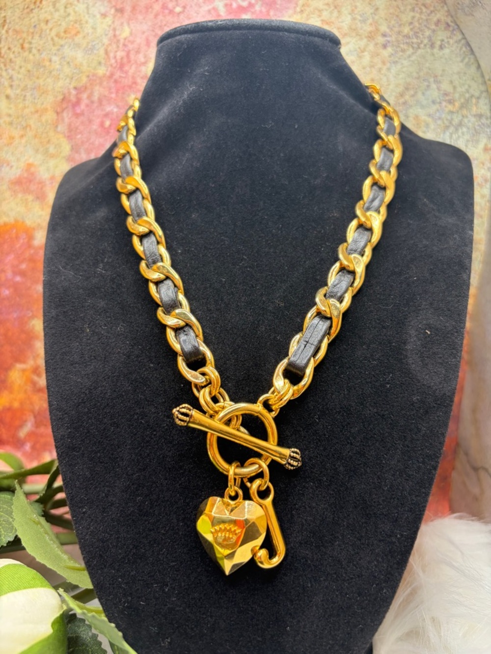 RARE Juicy Couture black and gold necklace - Picture 5 of 7